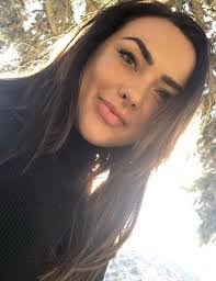 Travis Burbank's Instagram, Twitter & Facebook