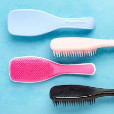 The Wet Detangler Neuer Tangle Teezer Pinsel Mit Dem Griff Bob Frisuren Tangle Teezer Detangler Tangled