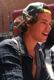 Harry And Snapbacks Harry Styles Hat Harry Styles Face Harry Styles