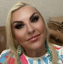 Uma linda canção....(Cherry Red