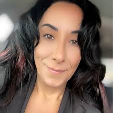 Diane Petrucci's Instagram, Twitter & Facebook