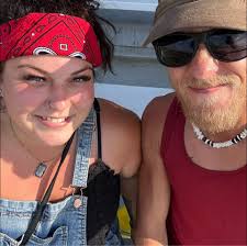 DEPRESSION WARNING SIGNS 👇 P.S. If you'd like to receive a FREE daily  uplifting quote to help support & encourage you, click the link below:  https://www.thedepressionproject.com/supportive-encouraging-daily-quotes