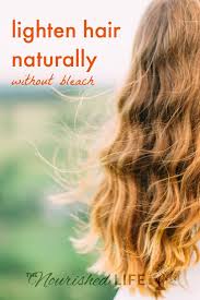 Most professionals will tell you a transition like this isn't possible without bleach. 5 Ways To Naturally Lighten Hair At Home Without Bleach