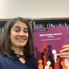 Iris Robbins's Instagram, Twitter & Facebook