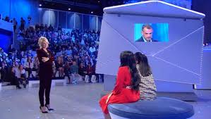 Lucia ed orlando hanno fatto breccia nel cuore del pubblico per via della loro storia davvero complessa. C E Posta Per Te 2020 Storia Di Salvatore E Miriana Video Witty 29 Febbraio