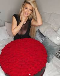 Lela ceterová se měsíc po porodu ukázala v prádélku: Vemola To Svojej Ex Nedaroval Smrdi To Dalsia Sra Ka Ako Na Seba Zufalo Strhnut Pozornost Topky Sk