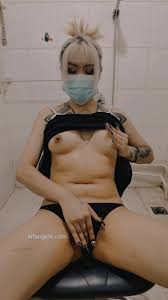 云南05年学妹因欠钱在宿舍拍自慰视频[4v-1.3g]  精选Porn