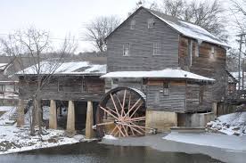 The Old Mill In The Winter Months Smoky Mountains Pigeon Forge Attractions Water Wheel