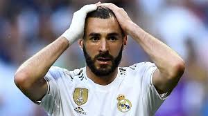 Karim benzema, who returned to the france squad for only a second time in six years, asked to be substituted before halftime in the friendly game against bulgaria. Terkait Video Seks Karim Benzema Dipanggil Pengadilan