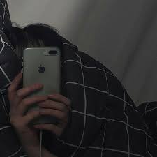 Check out this awesome no face inspired design on. 51 Images About No Face On We Heart It See More About Ulzzang Faceless And Girl