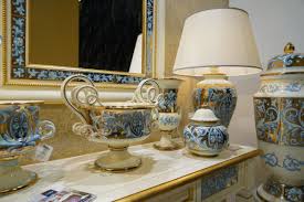 Opulente Dekorelemente Heben Einen Raum Von Gross Bis Grandios Neu Dekoration 2018 In 2020 Decor Rococo Style Opulence