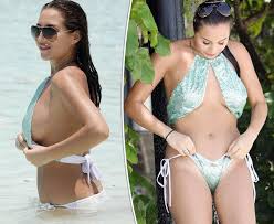 Underwear that creates the appearance of a pronounced camel toe is reportedly gaining popularity. The Worst Celebrity Camel Toes Ever Daily Star