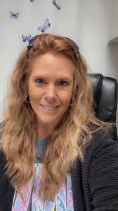 Leslie Hipp's Instagram, Twitter & Facebook