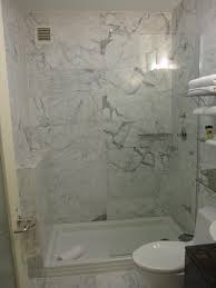 Jul 09, 2021 · this modern bathroom by tamara magel cleverly uses an affordable marble herringbone tile to spruce up this smaller space. Bathroom Cabinet Simple Bathroom Remodel With Beautiful Marble Tile Wall On Shower Kleines Badezimmer Umgestalten Kleines Bad Badewanne Badezimmer Renovieren