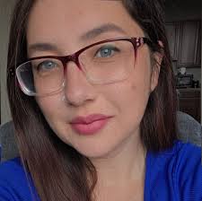 Is there a nice spot in town to take fall themed family pictures?