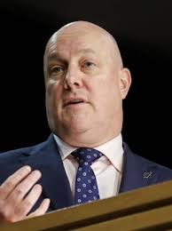 Fisherman tells of paralysing stingray attack