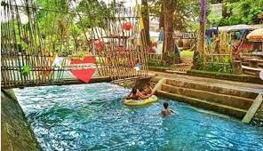Mungkin air terjun ini nampak kecil, namun airnya yang jernih dan bersih bagaimana dengan senarai tempat menarik di selangor yang dikongsikan? Dulu Kumuh 7 Sungai Ini Sekarang Jadi Wisata Kece