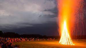 Die rituale zur sommersonnenwende wurde bereits vor jahrtausenden gefeiert. Sommersonnenwende 2017 Sommeranfang 2017 Das Passiert Am Langsten Tag Des Jahres News De