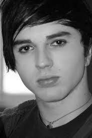 Dana Qualls's Instagram, Twitter & Facebook