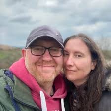 Edward Blunt (@EdwardcB1968)