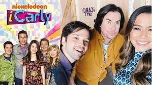 Jennete mccurdy, who played sam puckett, carly's best friend in the original series, revealed that she will not be returning for the reboot. Icarly Reboot Miranda Cosgrove Teilt Erstes Set Foto Mit Diesen Stars Youtube