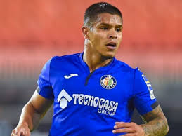 Juan camilo 'cucho' hernández, delantero colombiano de 18 años de edad, fue elegido como el mejor jugador del mes de noviembre de la liga 123 (segunda el 'cucho', que llegó a españa a mitad de año procedente del américa de cali, es una de las revelaciones del fútbol en españa, y con la. Cucho Hernandez Dejara Getafe Para Sumarse A Un Nuevo Club En La Proxima Temporada Strikers Colombia Cracks