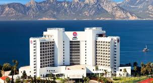 Toplam 20.000 m2 alana kurulu olan grand ring hotel, denize sıfır km, kemer şehir merkezine 10 km, antalya şehir merkezine 40 km, antalya hava alanına minimum 1 kişi ile maximum 2+2 kişiye kadar konaklama kapasitesine sahip olup, oda genişliği 38 m2 'dir. Akra Barut Hotel Telefon Numaralari Ve Iletisim Bilgileri Oteliletisim Com
