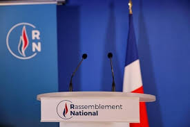 Le candidat du rassemblement national aux élections régionales en paca thierry mariani a voté ce dimanche à avignon. Departementales Le Rn Suspend Un 4e Candidat Pour Des Propos Racistes Le Huffpost