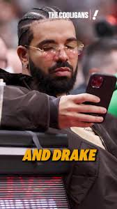 Draaaakkee??? Jermain Defoe got the call from Champagne Papi to join  Toronto FC! 🫎