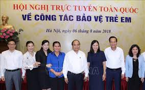 Cô ấy là công chức văn phòng, sáng đi tổ công tác của thủ tướng nguyễn xuân phúc. Thá»§ TÆ°á»›ng Nguyá»…n Xuan Phuc Dá»± Há»™i Nghá»‹ Trá»±c Tuyáº¿n Toan Quá»'c Vá» Cong Tac Báº£o Vá»‡ Tráº» Em áº£nh Thá»i Sá»± Trong NÆ°á»›c Ná»™i Chinh Ngoáº¡i Giao