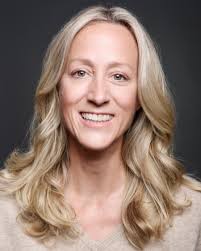 Erin Dickson's Instagram, Twitter & Facebook