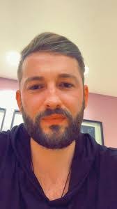 Henry Meek's Instagram, Twitter & Facebook