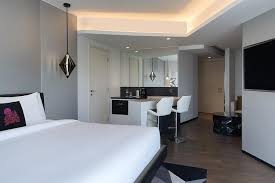 W Amman Room Service: Pictures & Reviews