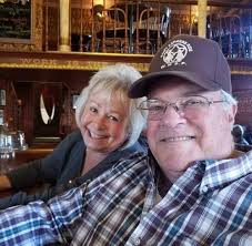 Are there any arts fairs or farmers markets in the Show Low to Pinetop area  today?