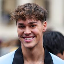 Noah Beck's 'Sidelined: The QB and Me': Release Date, Movie Details