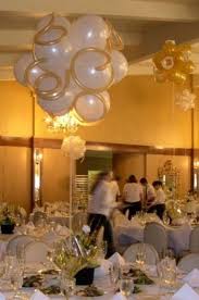 Elegant Balloon Topiary Centerpiece Ideal To Decorate Your Wedding Venue Find More Wed Balloon Centerpieces Balloon Decorations Wedding Balloon Decorations