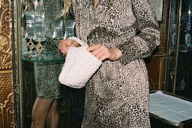 Epingle Par Suzin Sur La Parisienne Photo Pret A Porter Style Parisienne Jeanne Damas