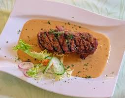 Obwohl fleisch bei uns im vordergrund steht, bieten wir vegetarische und auf wunsch auch vegane gerichte an. Lecker Pfeffersteak Bild Von Haus Haener Olpe Tripadvisor