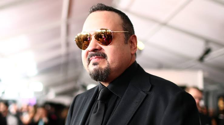 ¿Pepe Aguilar se arrepiente de propuesta de no dar entrevistas en el  Aeropuerto?