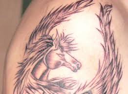 Về bản chất, ngựa là con vật biểu tượng cho sự sống và sự nối tiếp. Xac Cháº¿t Co Nhiá»u Hinh XÄƒm Tren Song Sai Gon Phap Luáº­t Viá»‡t Giáº£i Tri