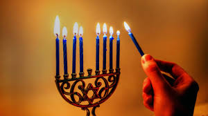 Kalenderwoche 33 august 2021 22 sonntag 09:15:11. Chanukka 2016 Das Steckt Hinter Dem Judischen Lichterfest Youtube