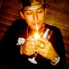 Stream luis Favela music