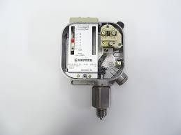 Buderus Sauter DFC 27B: Druckschalter für höhere Anforderungen -  DFC27B43F001 | intec-heizung.de