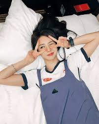 前「星夢一姐」菊梓喬加盟星演國際與恩師何哲圖再度合作