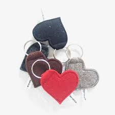 Poppiger, schöner schlüsselanhänger aus filz. M12 Schlusselanhanger Filz Herz Schlusselanhanger Filz Schlusselanhanger Nahen Schlusselanhanger