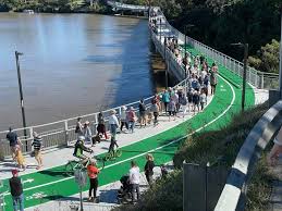 Indooroopilly riverwalk delivered six months early. Indooroopilly Riverwalk The Biggest Bikeway In Brisbane Opens Indooroopilly News