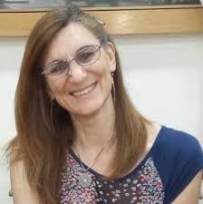 PREMIO NACIONAL Y LATINOAMERICANO DE LIJ: "La Hormiguita Viajera", 16ta  Edición EL Hormiguero Lector ha decidido otorgar la distinción en el rubro  NARRACIÓN al GRUPO “AMISTAD CUENTERA” formado por las narradoras: ROXANA