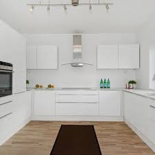 Conoce todo el equipamiento, instalaciones, servicios y precios de la residencia campus málaga. Ideas Y Fotos De Cocinas En El Castillo Malaga Para Inspirarte Habitissimo