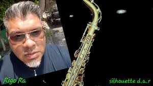 RIGO RAMIREZ, SAXOFONISTA Y UNO DE LOS FUNDADORES DEL GRUPO IRMÃOS , LE  COMPARTE A SU PÚBLICO ESTE TEMA ROMANTICO LLAMADO "silhouette " EN EL SAX  ALTO., OJALÁ SEA DE SU AGRADO