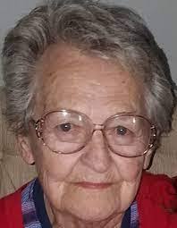 Helen Cordeiro's Instagram, Twitter & Facebook